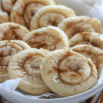 Cinnamon Roll Cheesecake Cookies